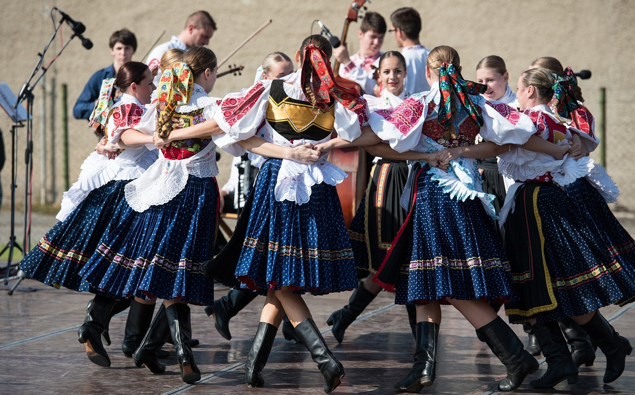 VYCHODNA FOLKLORE FESTIVAL